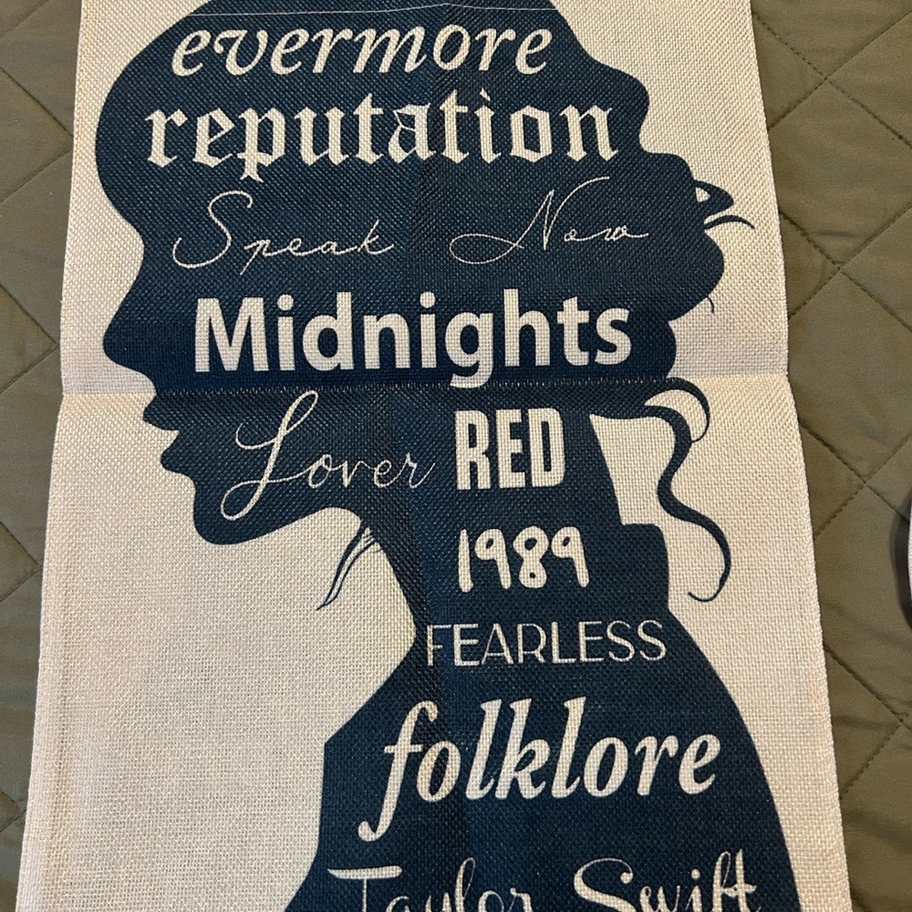 Taylor Swift Bundle- birthday bag, makeup bag, and garden flag - Picture 2 of 3